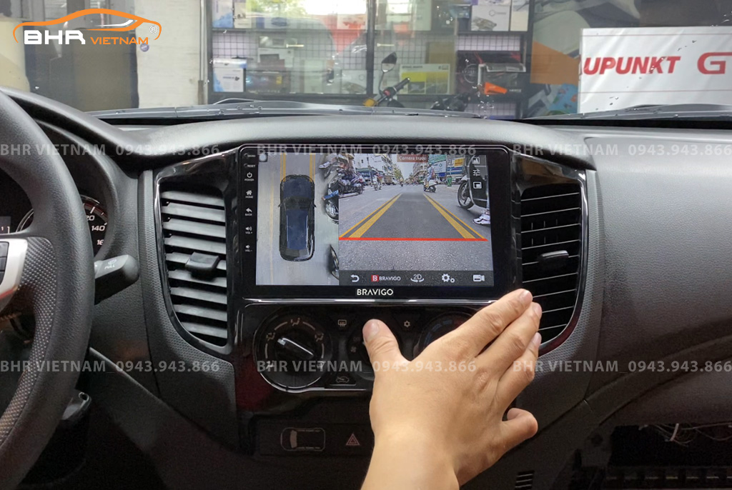 Hình ảnh quan sát camera trước màn hình DVD Bravigo Ultimate Mitsubishi Triton 2020 - nay