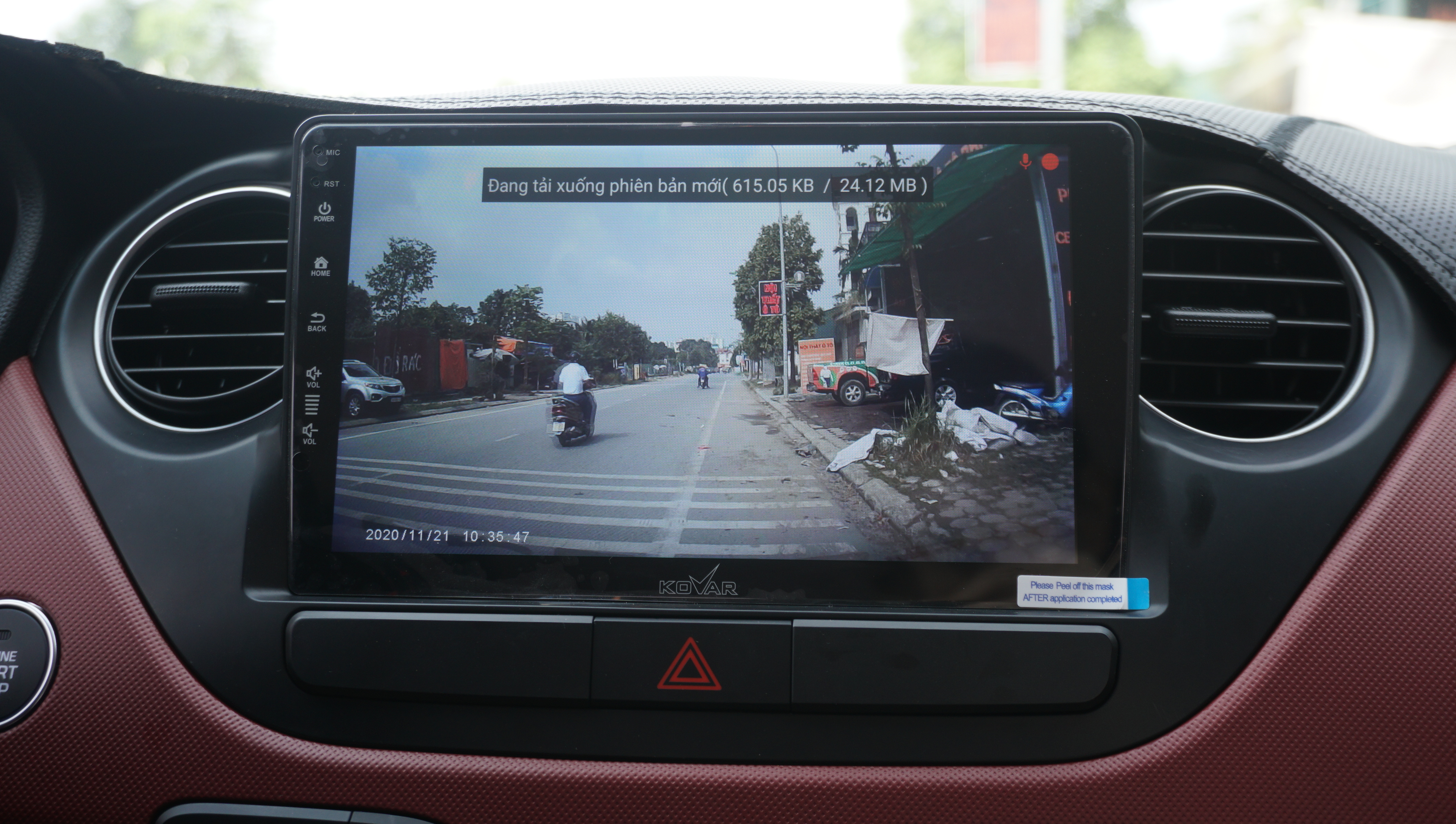 Màn hình Kovar T1 tích hợp camera hành trình ghi lại mọi khoảnh khắc trên mọi nẻo đường
