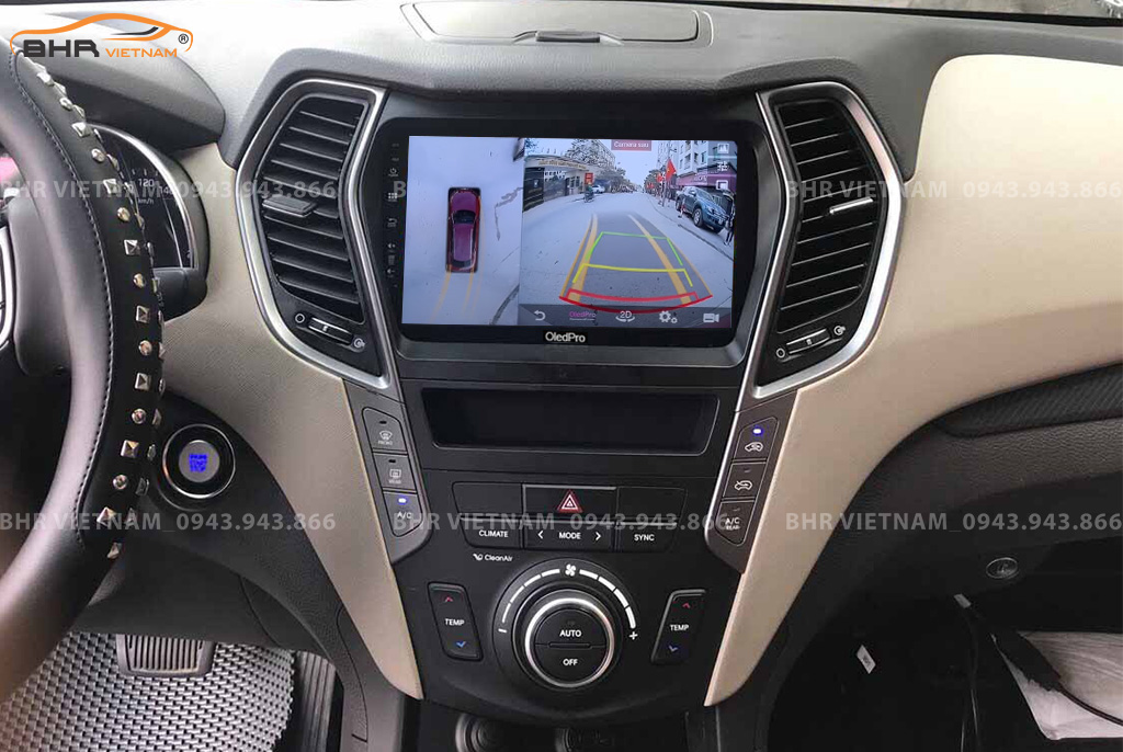 Hình ảnh quan sát từ camera sau trên màn hình DVD Oled Pro X5S Hyundai Santafe 2012 - 2018