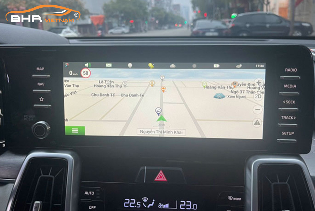 Hộp Android ô tô đang trở thành xu hướng của năm 2024, giúp tối ưu hóa trải nghiệm giải trí và định hướng cho người lái. Điều khiến Kia Sorento của bạn trở nên đặc biệt hơn là tích hợp Carplay và AI Box, giúp bạn tận dụng hệ thống thông tin giải trí và điều khiển các thiết bị thông minh dễ dàng hơn bao giờ hết.