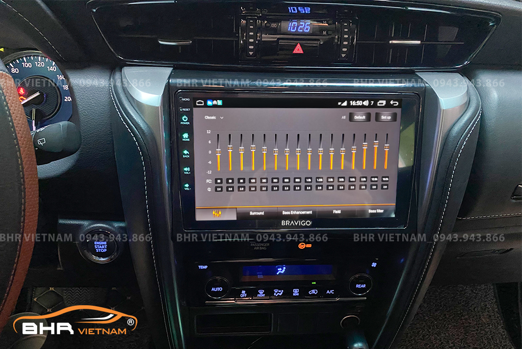 Trải nghiệm âm thanh sống động trên màn hình DVD Android Bravigo Ultimate Toyota Fortuner 2017 - nay