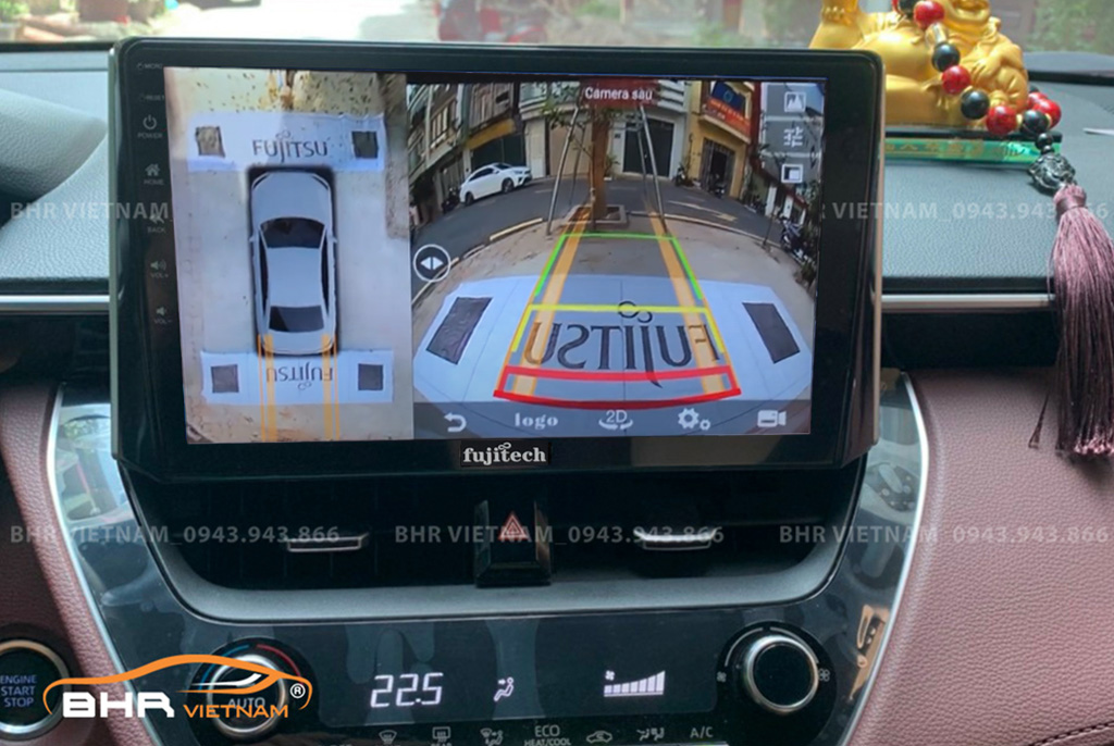 Hình ảnh quan sát từ camera sau trên màn hình DVD Fujitech 360 Toyota Cross 2020 - nay
