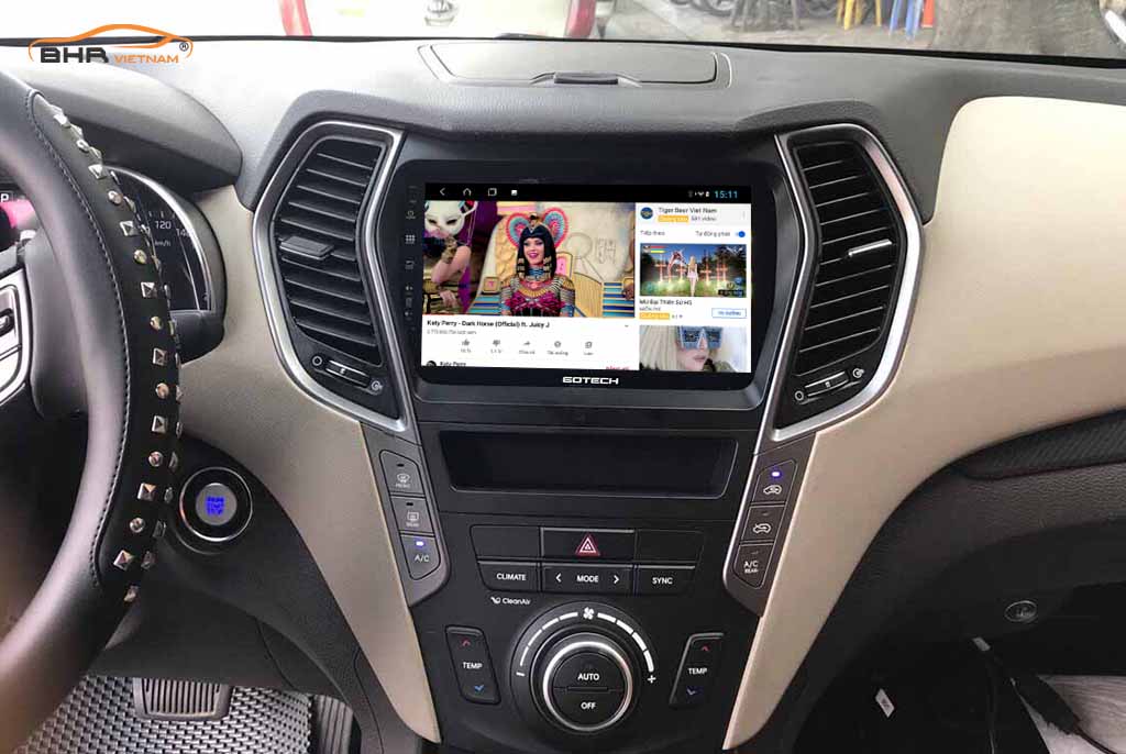 Giải trí Youtube, xem phim sống động trên màn hình Gotech GT10 Pro Hyundai Santafe 2012 - 2018