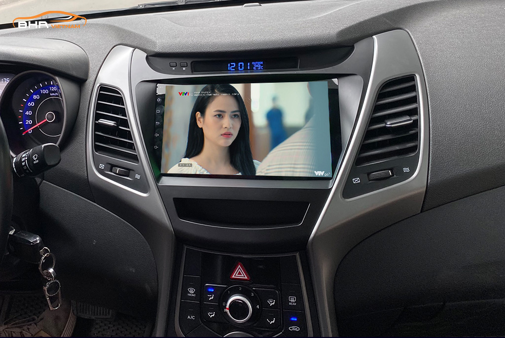 Giải trí Youtube, xem phim sống động trên màn hình Gotech GT8 Hyundai Elantra 2011-2015