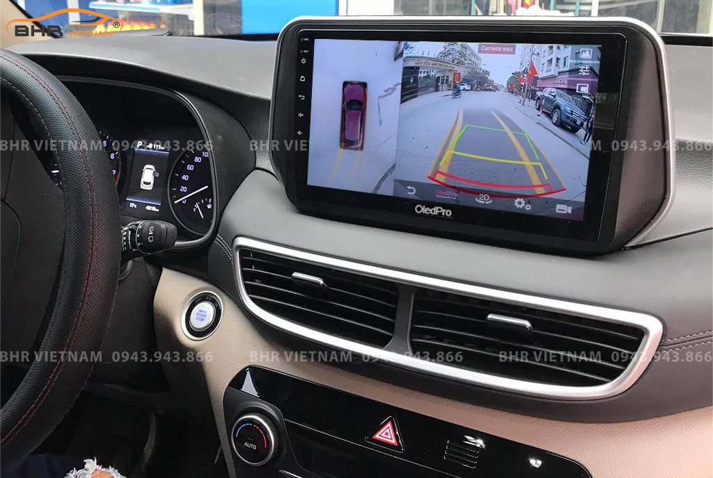 Hình ảnh quan sát từ camera sau trên màn hình DVD Oled Pro X5S Hyundai Tucson 2019 - nay
