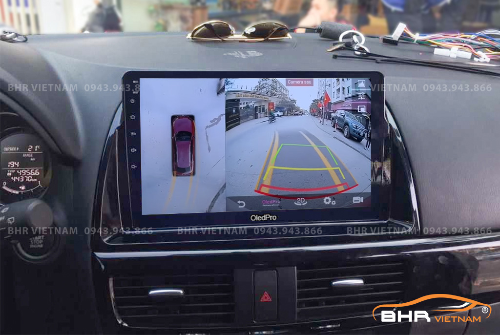 Hình ảnh quan sát từ camera sau trên màn hình DVD Oled Pro X5S Mazda CX5 2013 - 2016