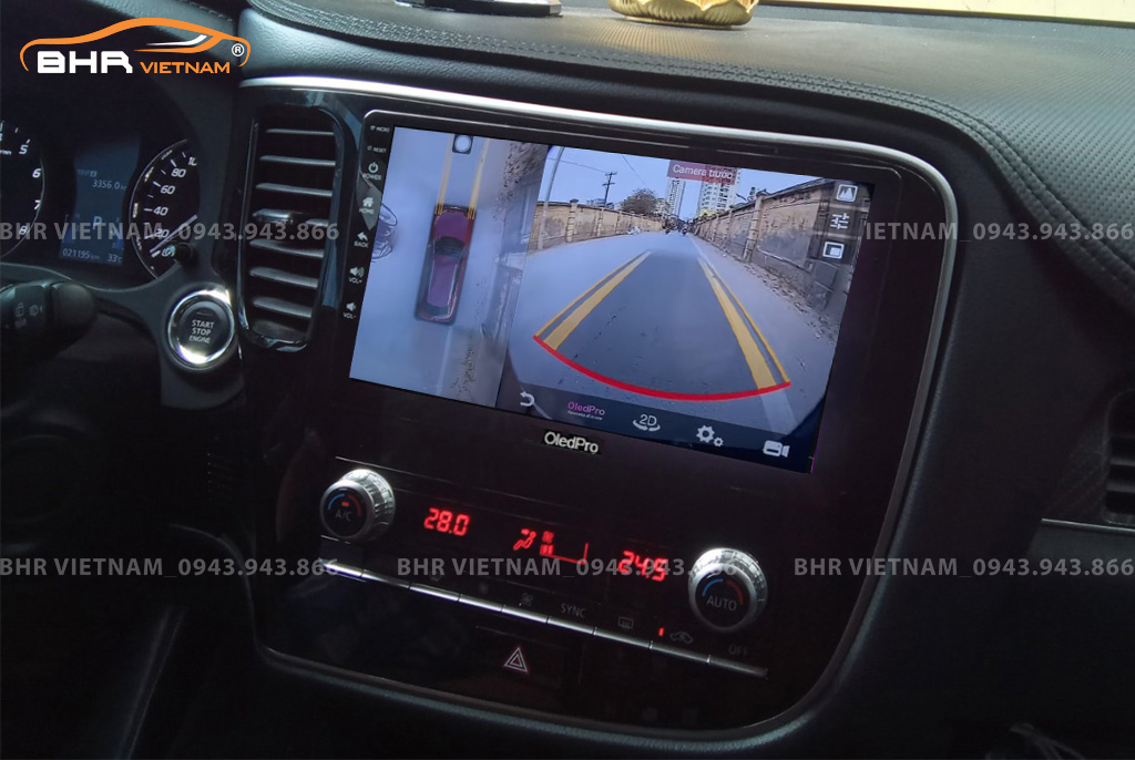Hình ảnh quan sát camera trước màn hình DVD Oled Pro X8S Mitsubishi Outlander 2020 - nay