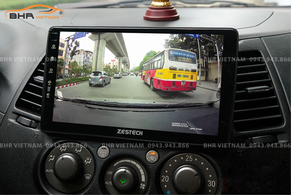  Màn hình DVD Zestech Z500 Mitsubishi Grandis 2003 - 2011 tích hợp camera hành trình 