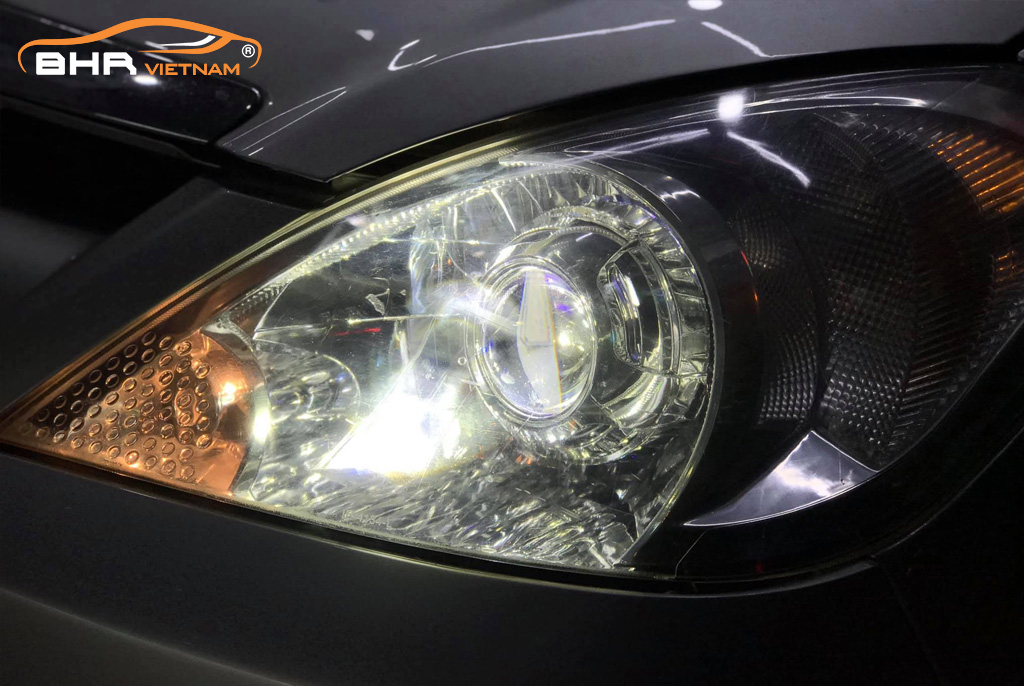 Đèn bi LED Zestech A9 Nissan Sunny siêu phẩm chiếu sáng vào ban đêm
